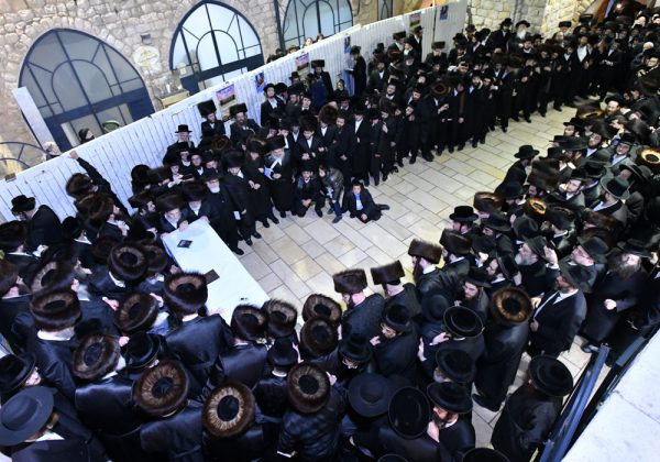 מעמד התפילה באתר קדישא מירון בראשות אדמו"ר ממונקטש שליט"א – טבת תשע"ט