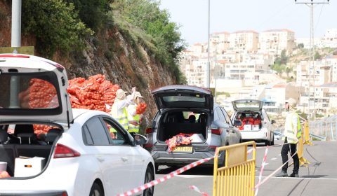 חלוקת קמחא דפסחא שע"י מפעל החסד עונג שבת ויו"ט – פסח תשפ"ה