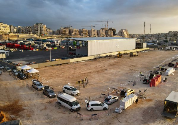 חלוקת מפעל עונג שבת ויו"ט – ערב פסח תשפ"ג