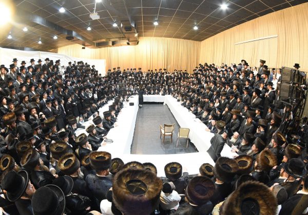 שמחת חג הפסח בביתר עילית עם הרה"צ ר' אלימלך בידרמן שליט"א