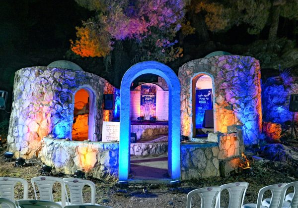 מסע הקודש בחצות הלילה ותפילות בקברי הצדיקים בגליל בנשיאות המקובל הרב אביש צינוירט שליט"א
