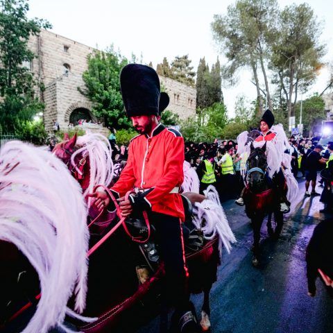 מעמד כתיבת אותיות והכנסת ספר תורה לבית המדרש בתלמוד תורה סאטמאר ירושלים ע"י הנגיד המפואר הרב יואל לנדא שליט"א